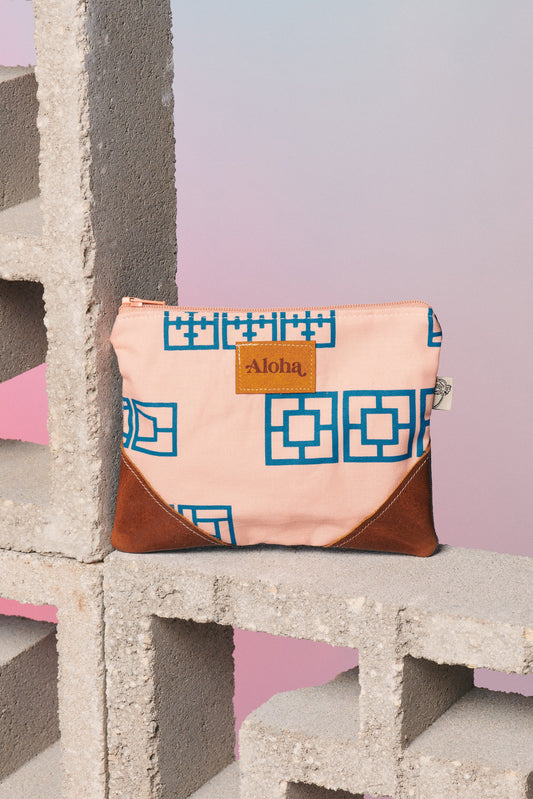 Corner Pouch - Breeze Block Peach
