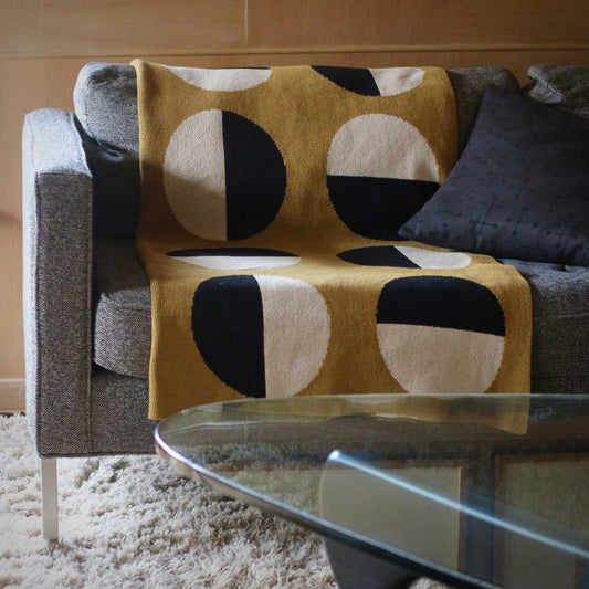 EQUINOX THROW - OCHRE