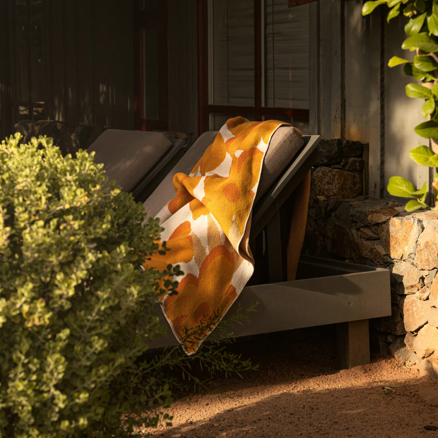DESERT FLOWER THROW - CITRUS