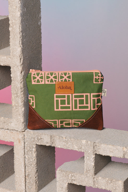 Corner Pouch - Breeze Block Ivy