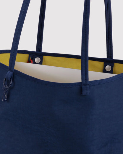 MEDIUM NYLON REVERSIBLE TOTE - NAVY MIX