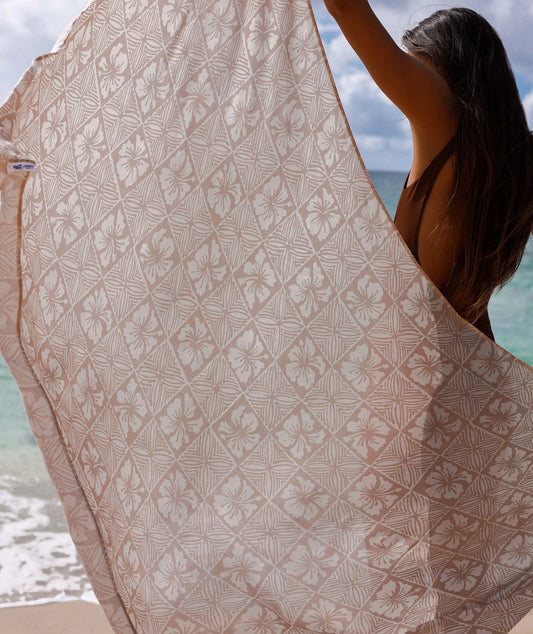 Hibiscus Tile Pareo