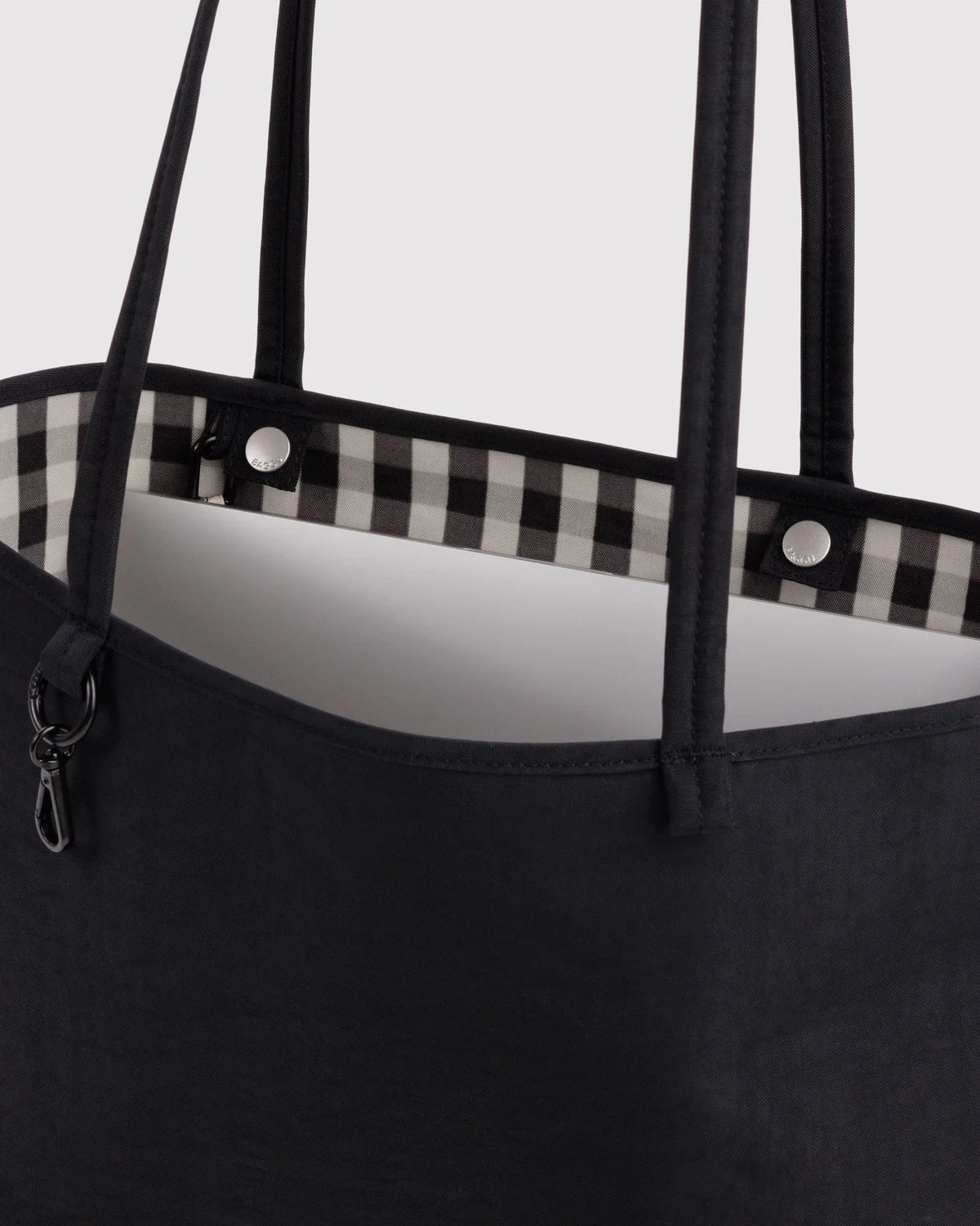 MEDIUM NYLON REVERSIBLE TOTE - BLACK MIX