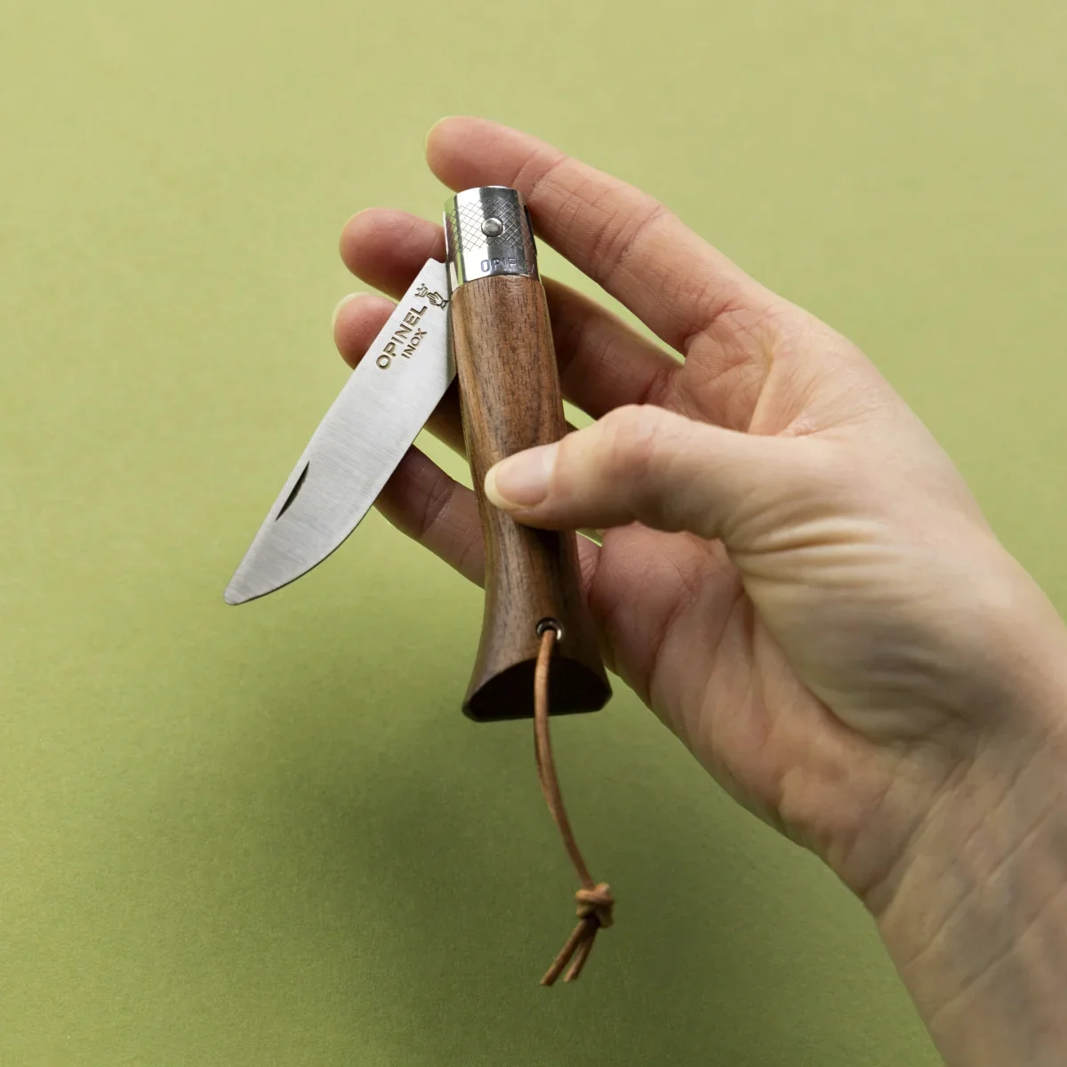 Neo 6 Folding Knife - Walnut