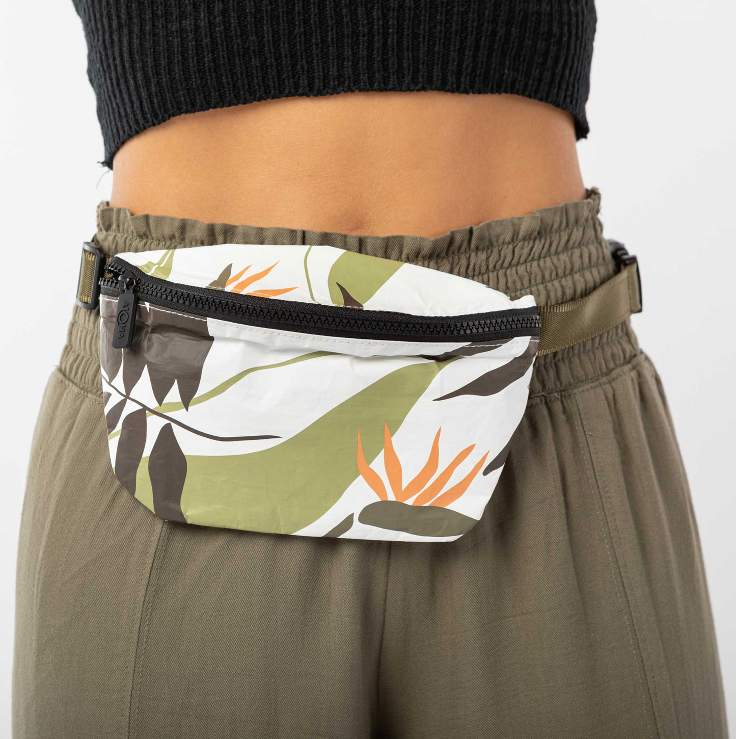 Painted Birds Green - Hip Pack